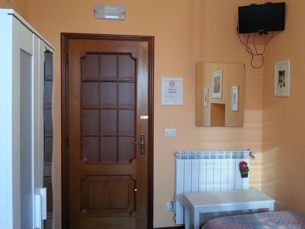 Affittacamere Andronaco Μιλάνο Δωμάτιο φωτογραφία